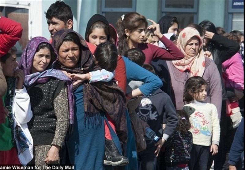 آوارگی هزاران پناهجوی افغان در مرز یونان، شروع گشت زنی ناتو برای ممانعت از ورود پناهجویان