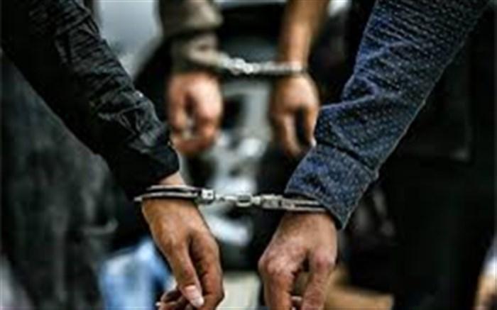 دستگیری 2 سارق 100 فقره موبایل قاپی در تهران