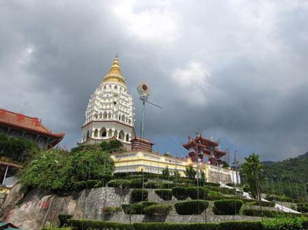 معبد زیبای کک لوک سی مالزی